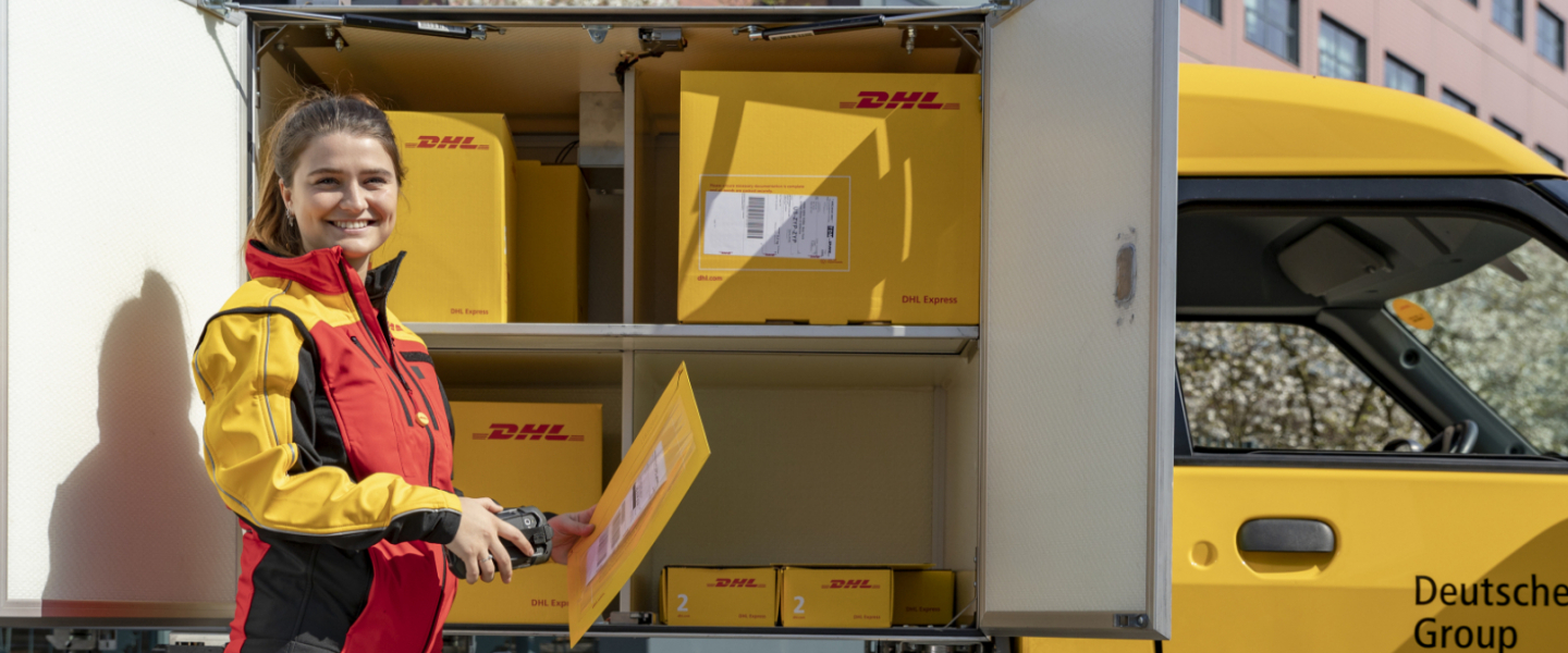 Top 53+ imagen dhl express fast delivery